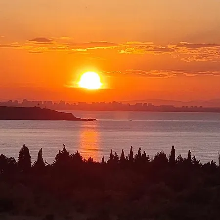 Mihnevi 3* تشيرنوموريتس