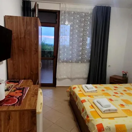 Mihnevi Gæstehus 3*